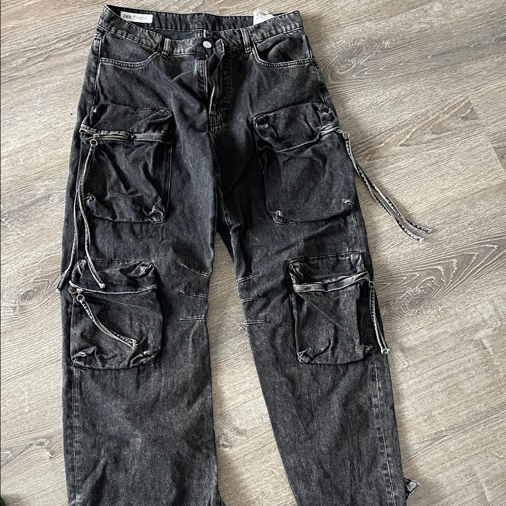 Zara Women’s Black Cargo Pants